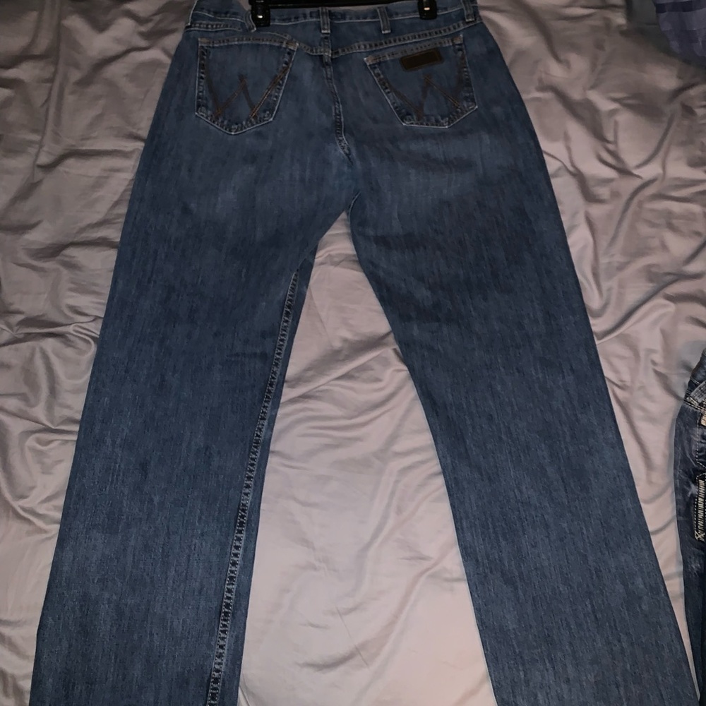 Jeans - Picture 2 of 4